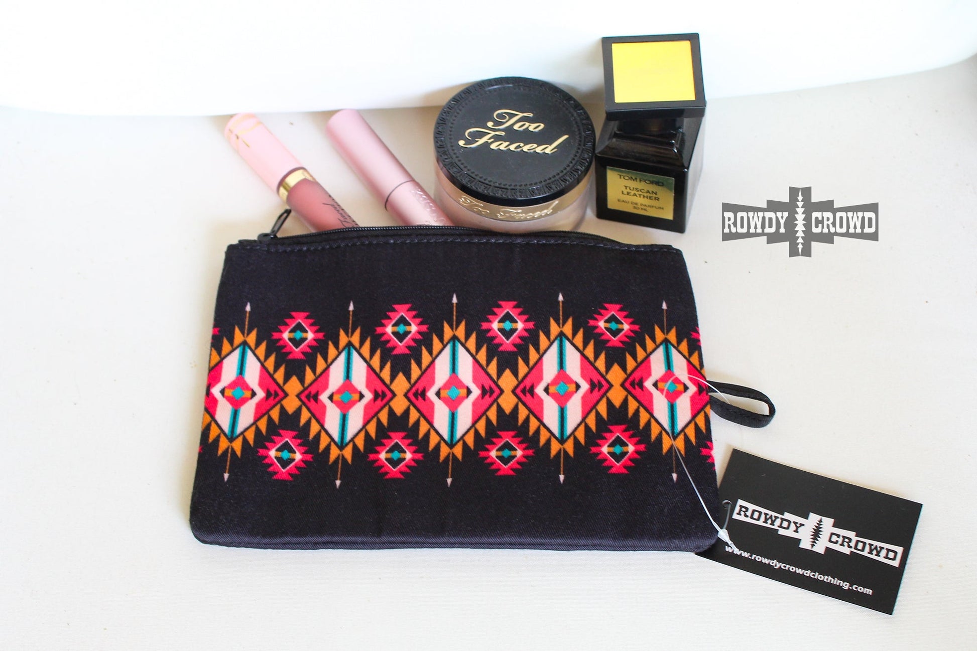 western makeup bag, western bags, western accessories, western wholesale, western aztec print makeup bag, wholesale clothing and accessories, aztec print makeup bag, aztec makeup bag, small makeup bag, small western makeup bag, travel organization, western travel organization